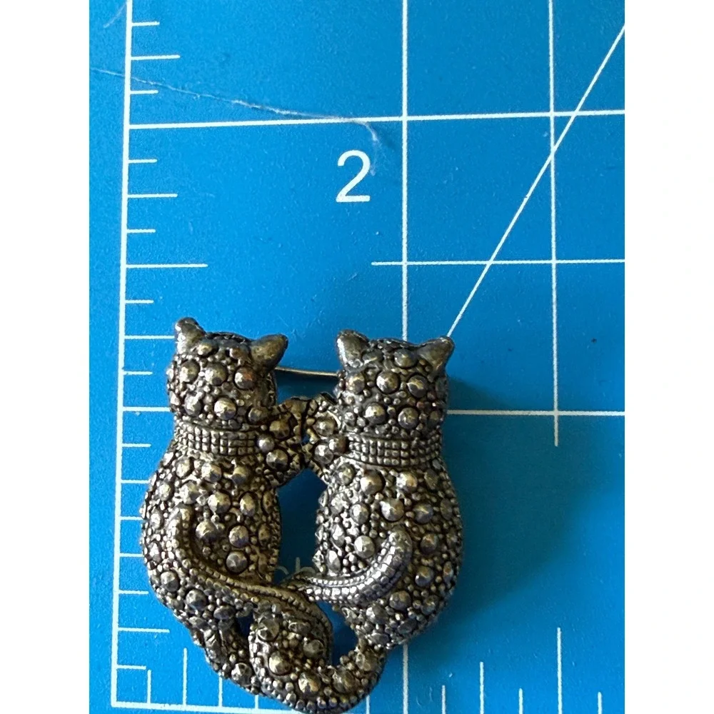 Vintage Cat‎ Brooch Silver Tone Marcasite Style Kitten Pin